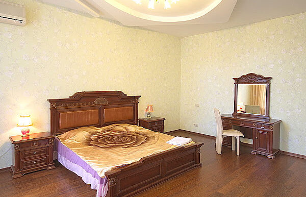 7 bedrooms home sale for redecorating in Odesa Ukraine, photo 09