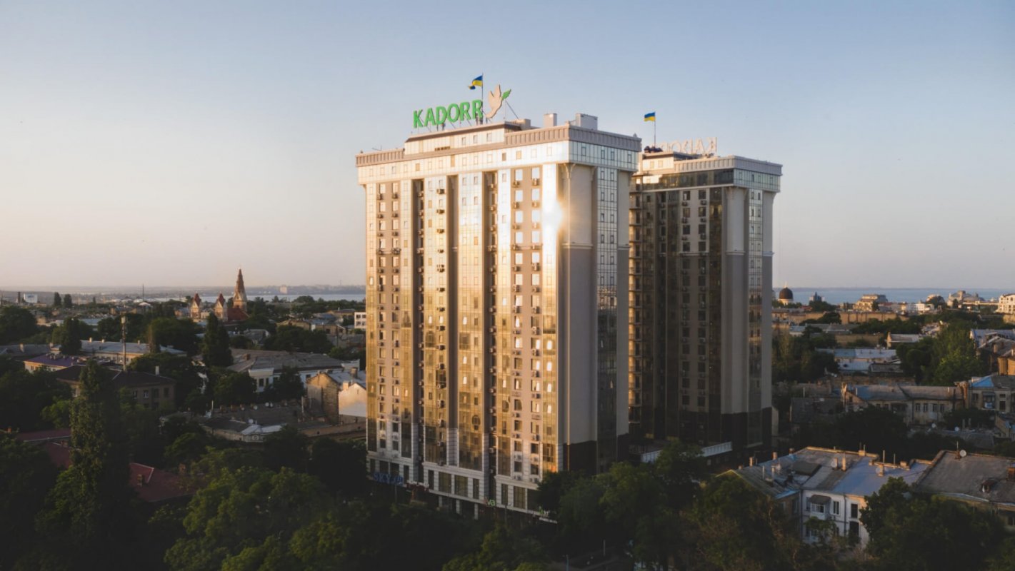 Odesa, close, to the city center 2 bedroom + kitchen, new apartment, sale